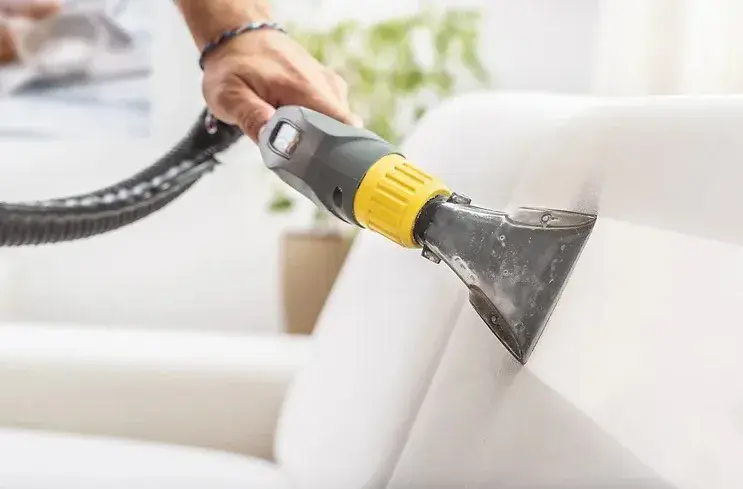 Koltuklardaki Kötü Kokular Nasıl Giderilir? – Derin Temizlik İle Kalıcı Çözüm Düzenli Koltuk Temizliği